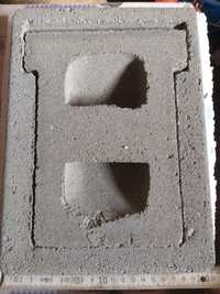 Rewizja betonowa komina