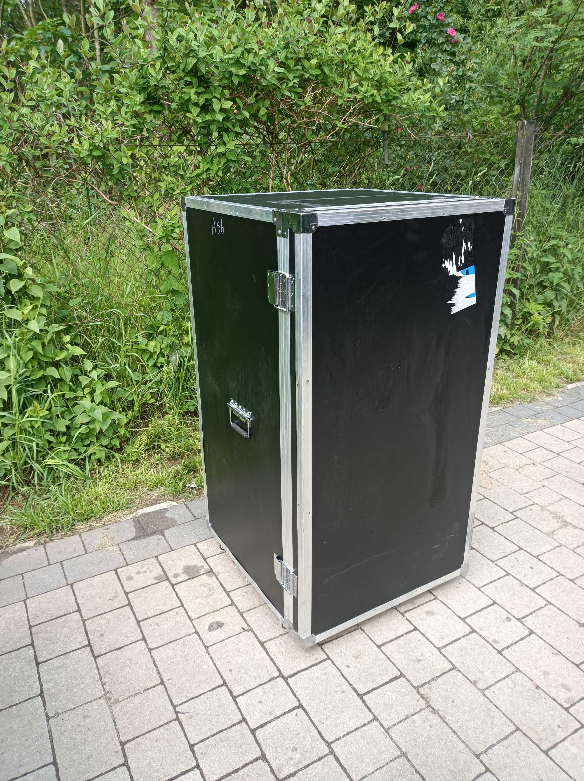 Skrzynia transportowa , case , walizka