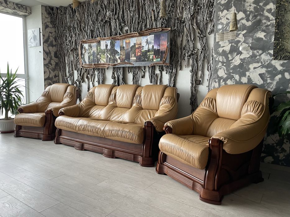 Шкіряний (кожаный) імпортний диван і 2 крісла .Стан 10 з 10