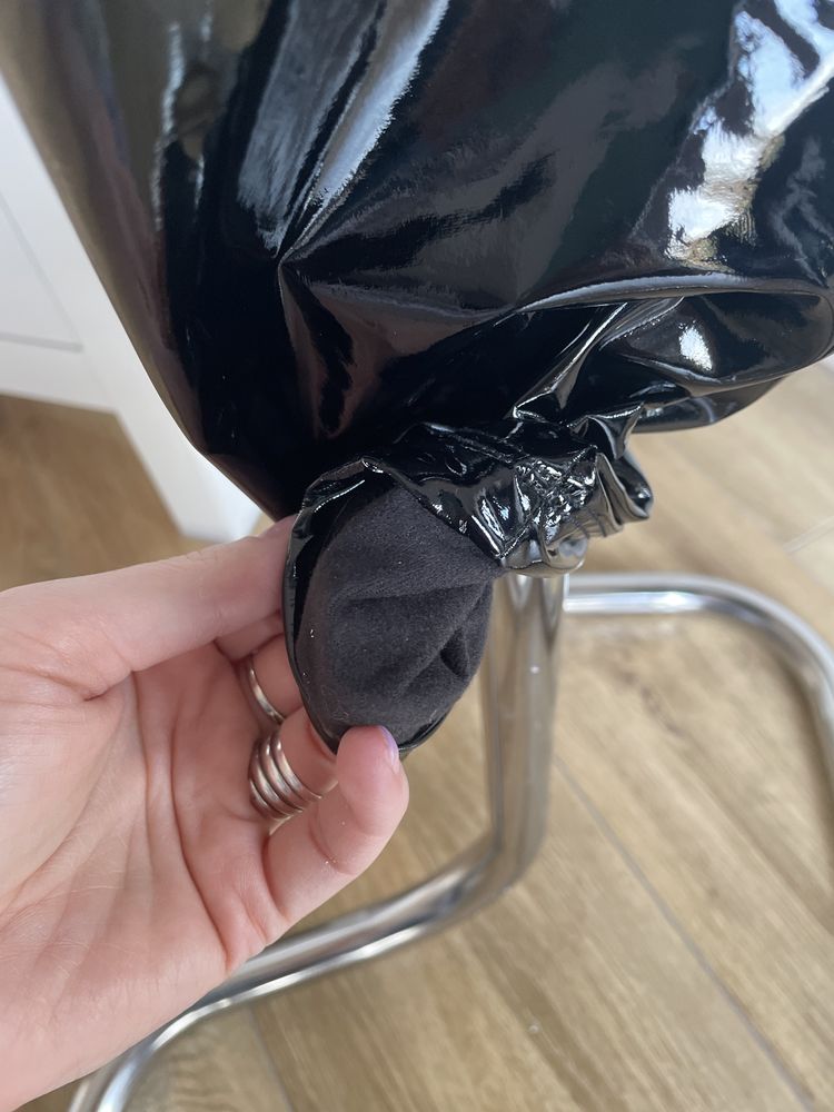 Nowe spodnie legginsy winylowe czarne