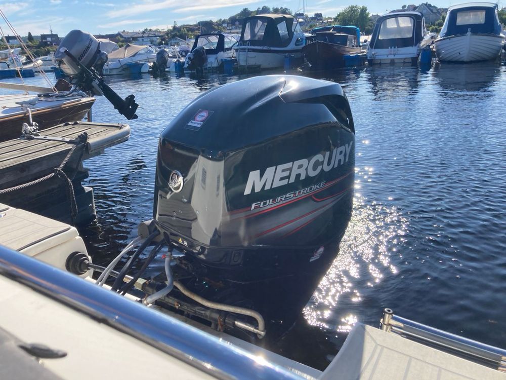 Łódz motorowa Uttern S45 Motorówka Mercury 50