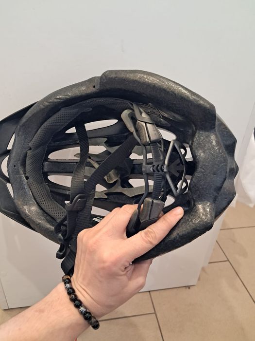 Witam  sprzedam kask rowerowy