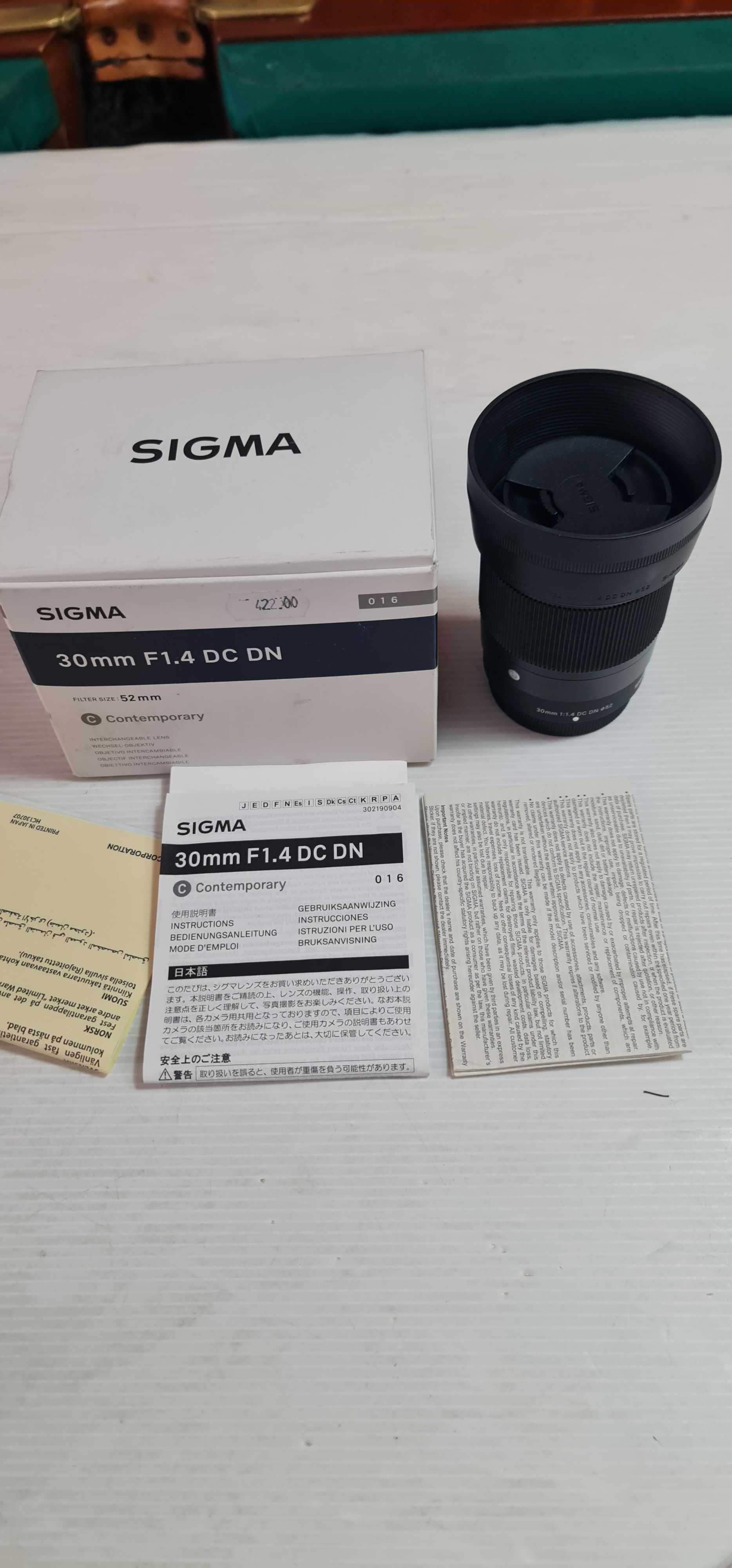 Fujifilm / Sigma 30mm 1.4 na caixa muito pouco usada com filtro