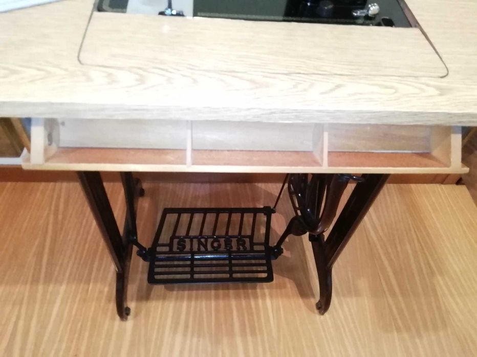 Máquina de Costura SINGER