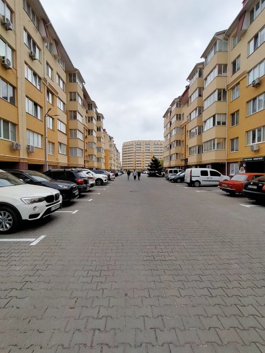Продам 2 кімнатну квартиру по супер ціні в ЖК Київський маєток.