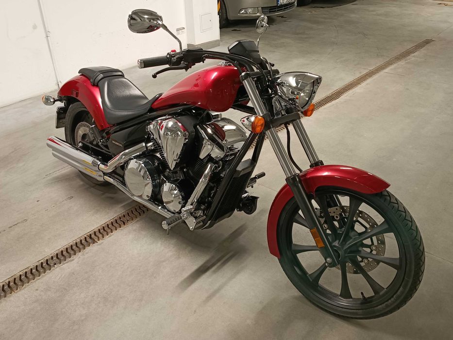HONDA VT 1300 CX Fury  2460 km