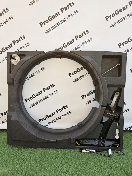 Органайзер домкрат набір ключів Audi Q3 8U FL 2015-2018