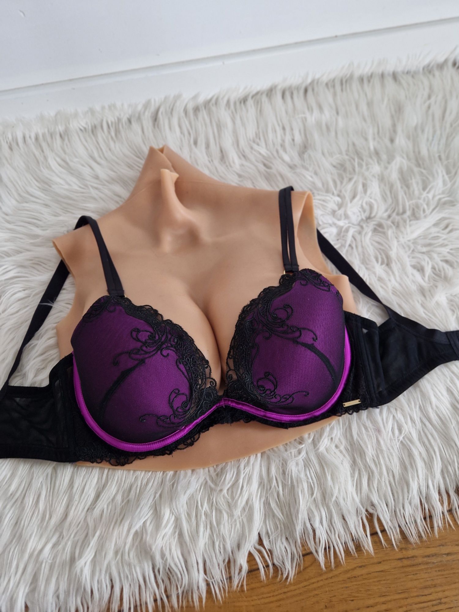 Boux Avenue 34E 75E biustonosz stanik push up koronka,