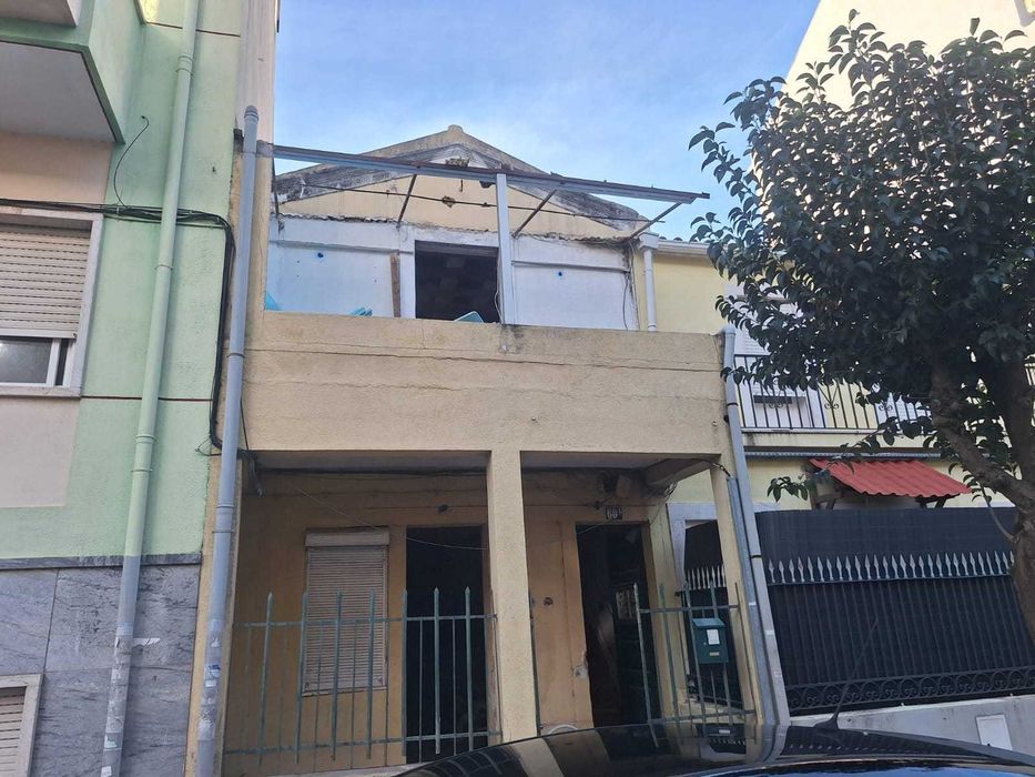 Moradia em banda na Rua Doutor Joaquim Eleutério Gaspar Gomes, 60