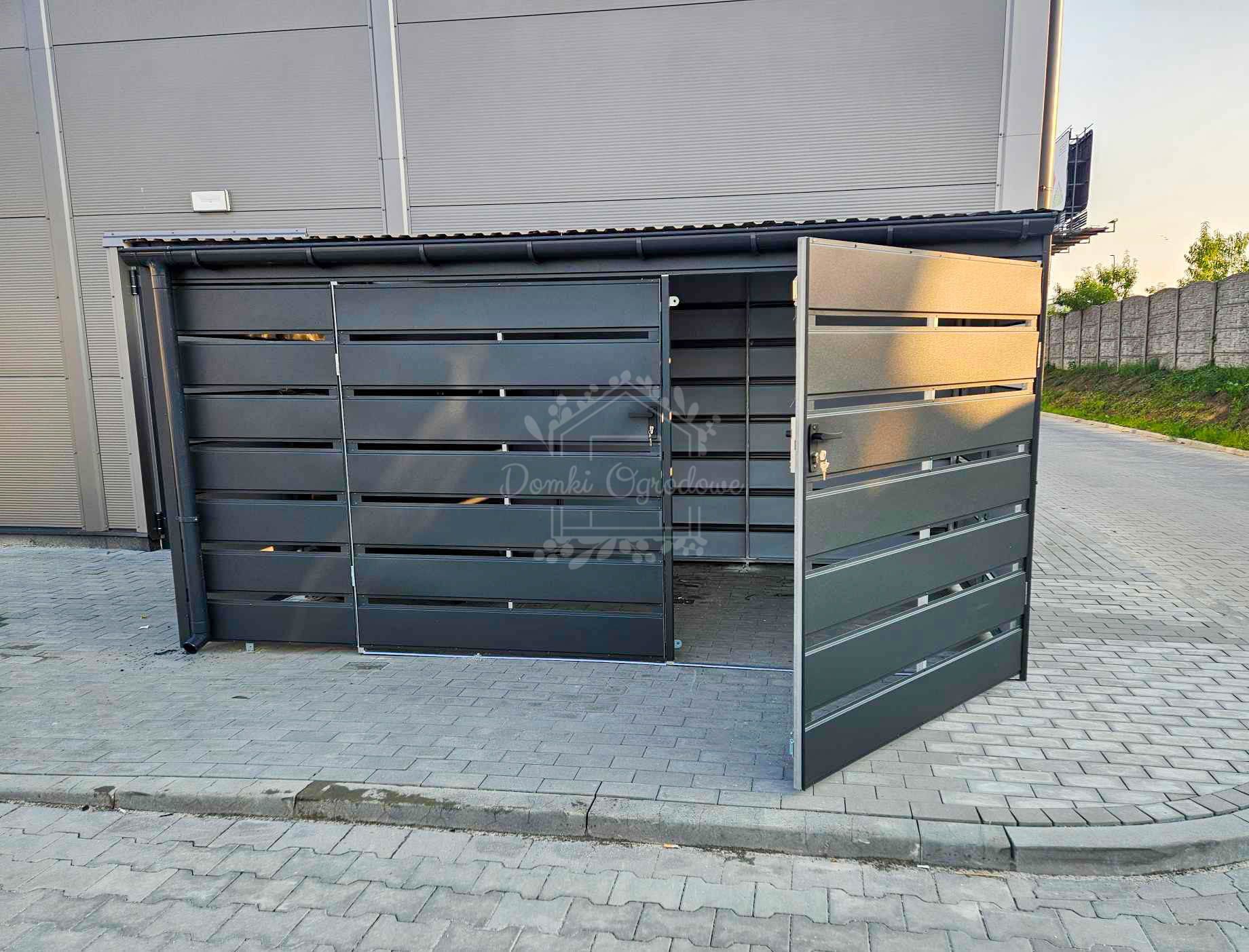 Wiata śmietnikowa 4x2m Zabudowany panelami Antracyt - rynny  ID848