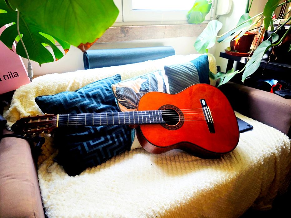 Guitarra acústica em óptimo estado