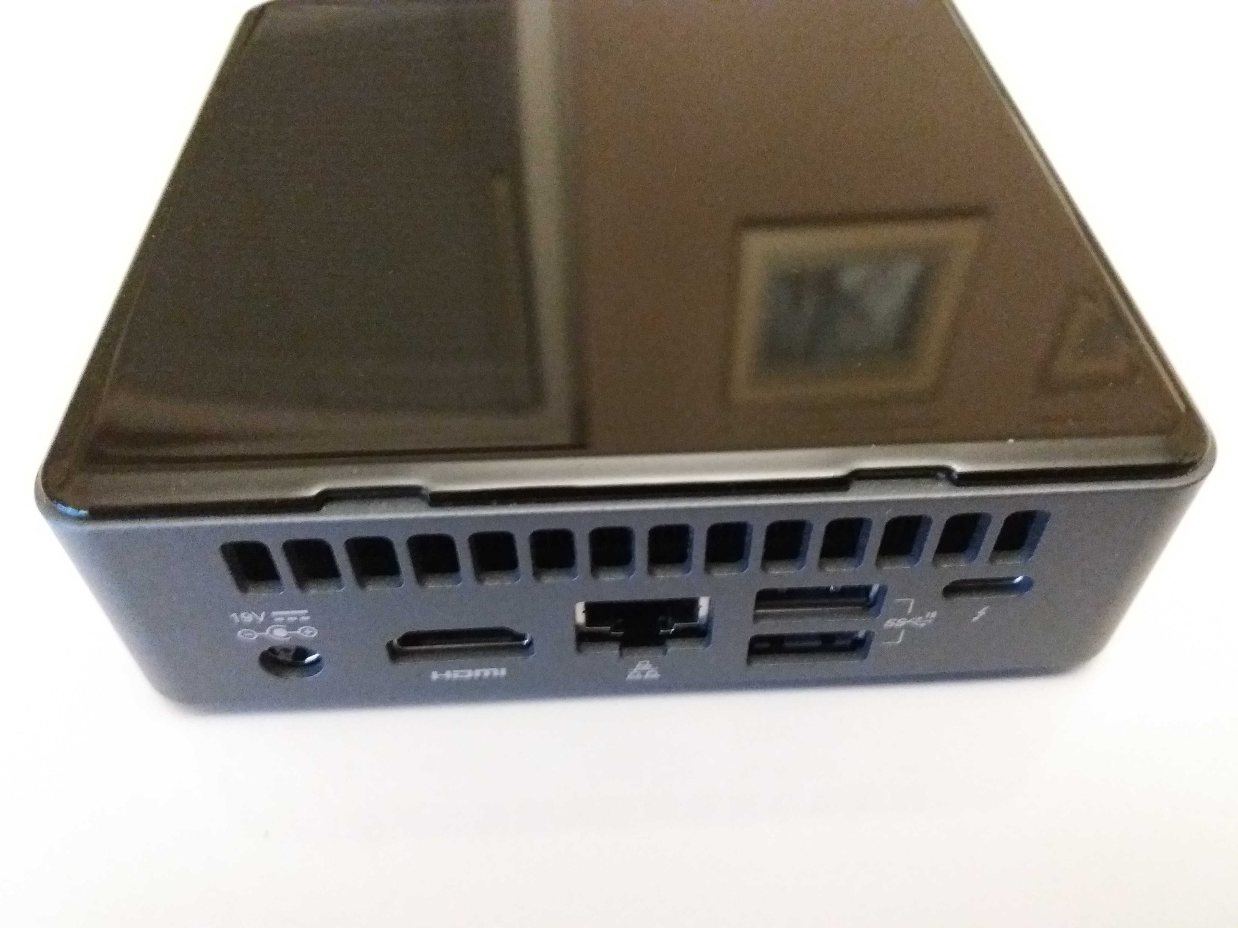 Intel Mini PC BXNUC10i5FNKN2 i5-10210 U