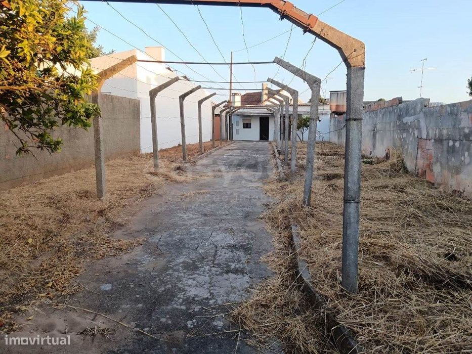 Armazém transformado em moradia em Fanhais, Nazaré