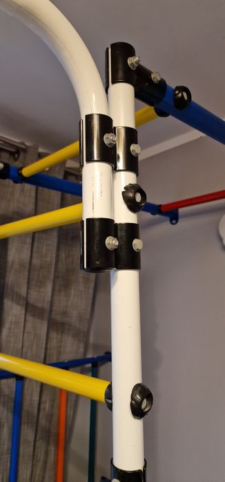 Domek dla dzieci drążek do ćwiczeń