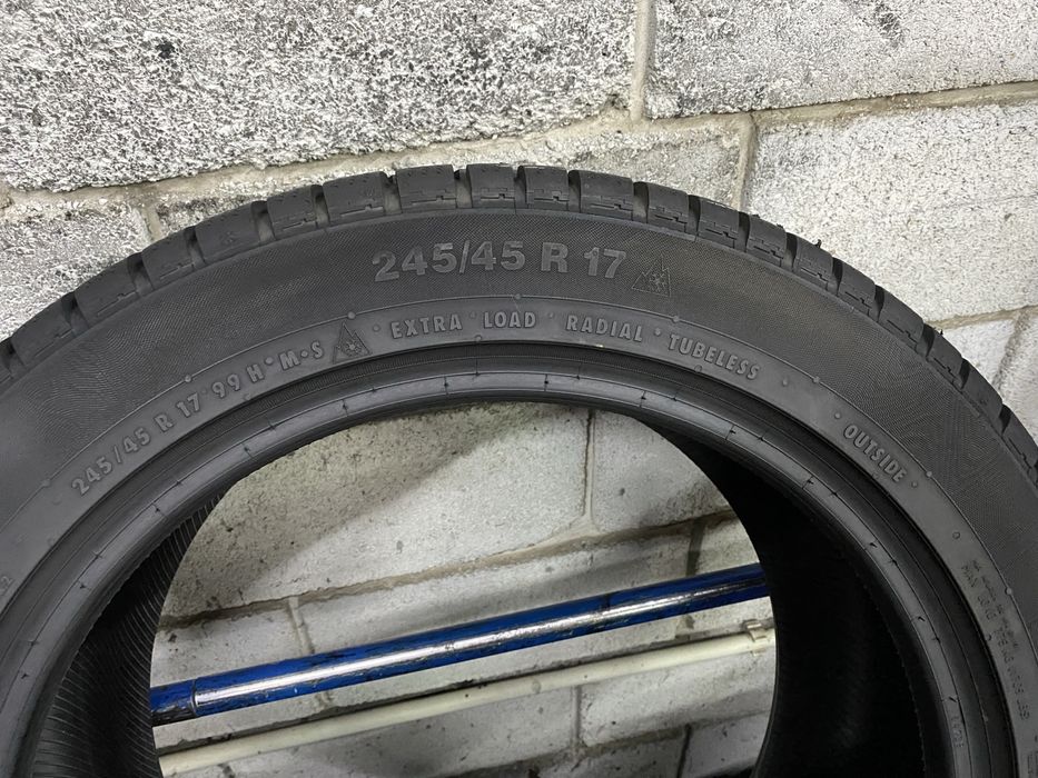 Зимові шини 245/45 R17 (99H) CONTINENTAL