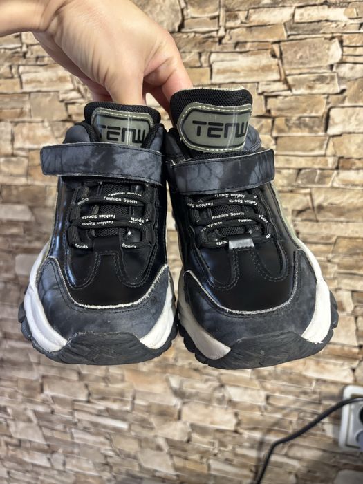 Кросівки, 32 р. - 19 см