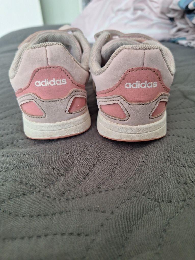 Buty adidas r.25