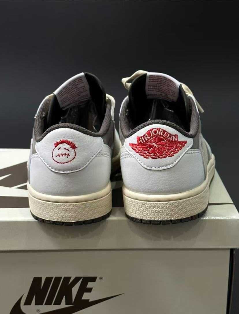 Jordan 1 Retro Low OG SP Travis Scott Reverse Mocha R.43