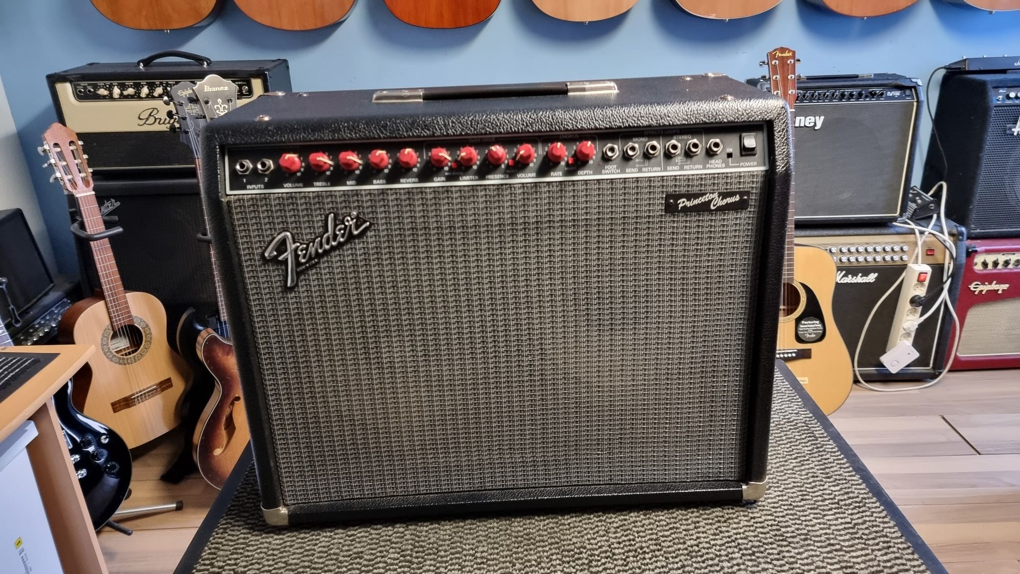 Amplificador Fender Princeton Chorus, 125 Watt, made in USA