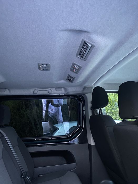 Wynajem busów osobowych 9 osób RENAULT TRAFIC  wersja LONG