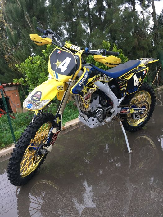 Suzuki RMZ 250 sem folgas inpecavel