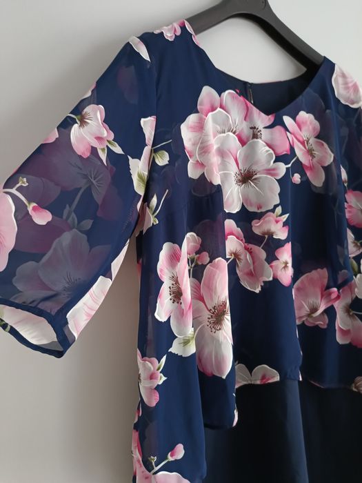 Sukienka damska raz ubrana