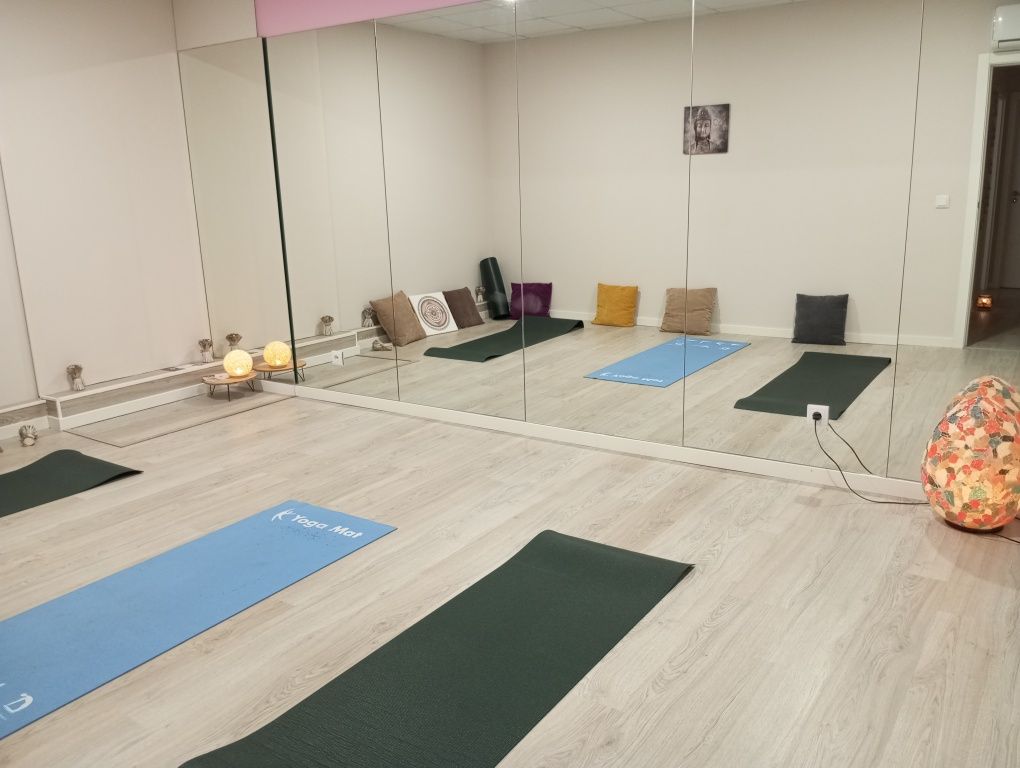 Sala para aulas de Yoga