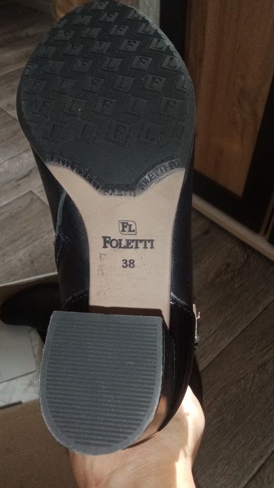 Нові кожані сапоги 38 розмір