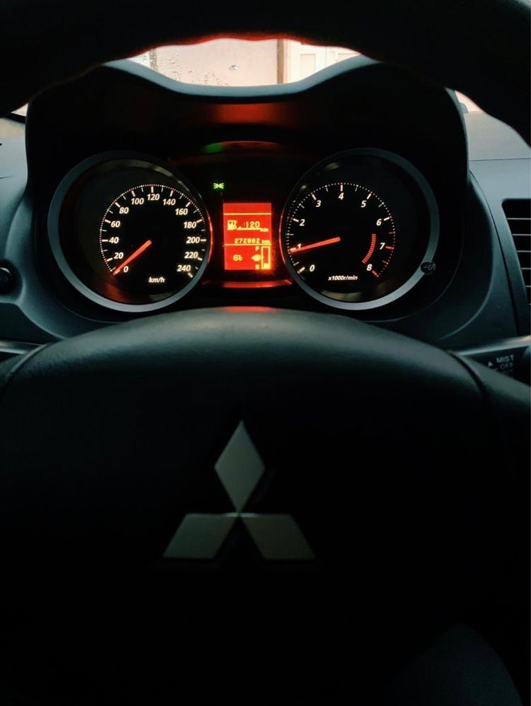 Продається авто Mitsubishi lancer
