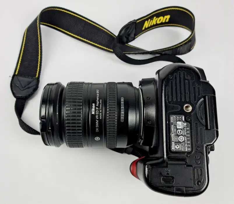 Продам Nikon D5000 с объективом Nikon AF-S NIKKOR 16-85mm