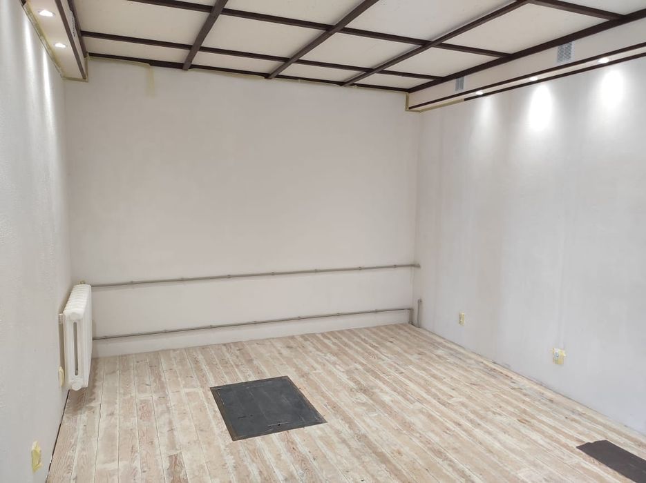 Продам комерційне приміщення, площа 71.7кв.м.