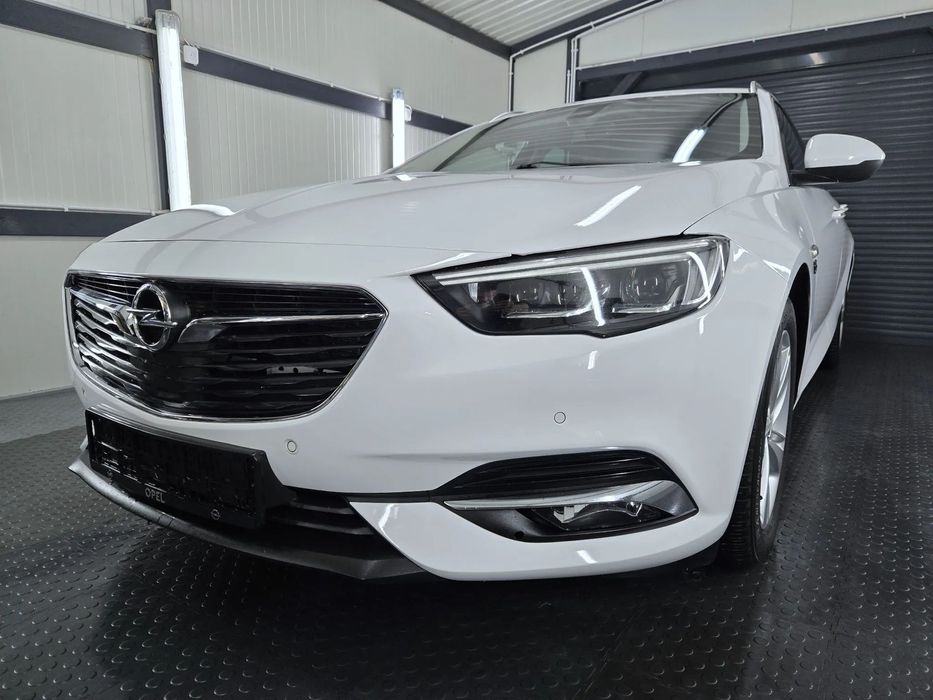 Opel Insignia 170KM_OPC_HUD_DIGITAL_Skóra_intelliLUX_Kamera_Radar_El.Klapa_Hak