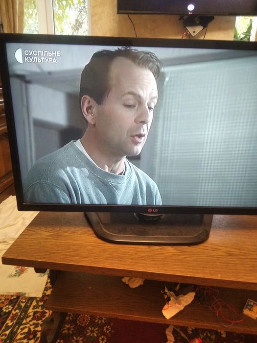 Телевизор lg 32''