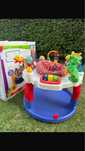 Saltador e centro de atividades Baby Einstein