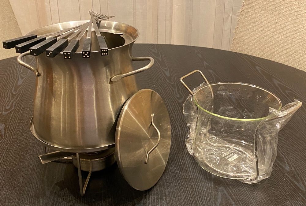 Fongafale Fondue da Bodum completo com base giratória e taças