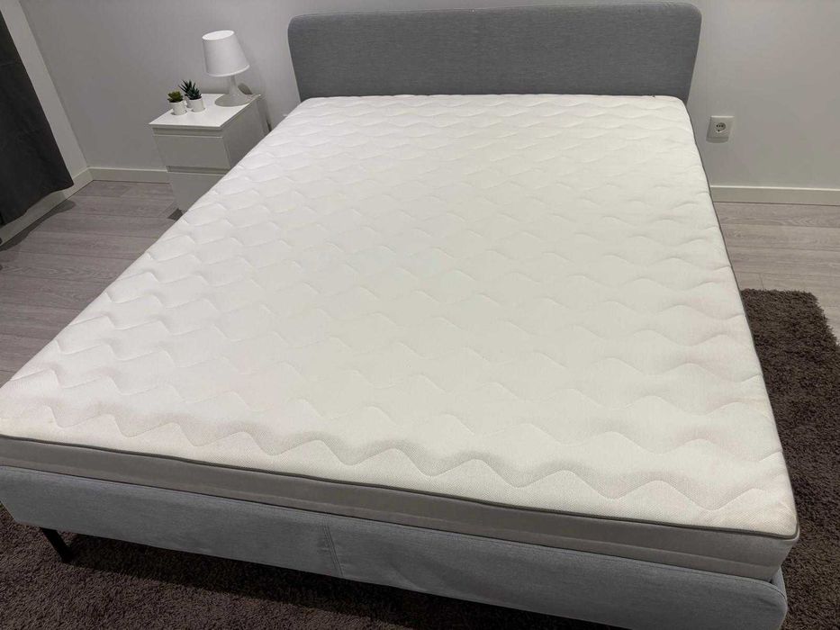 Cama de casal IKEA (SLATTUM) + colchão (VESTERÖY) – novos