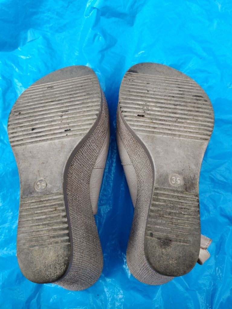 Buty koturny damskie rozmiar 35 firma Lasocji