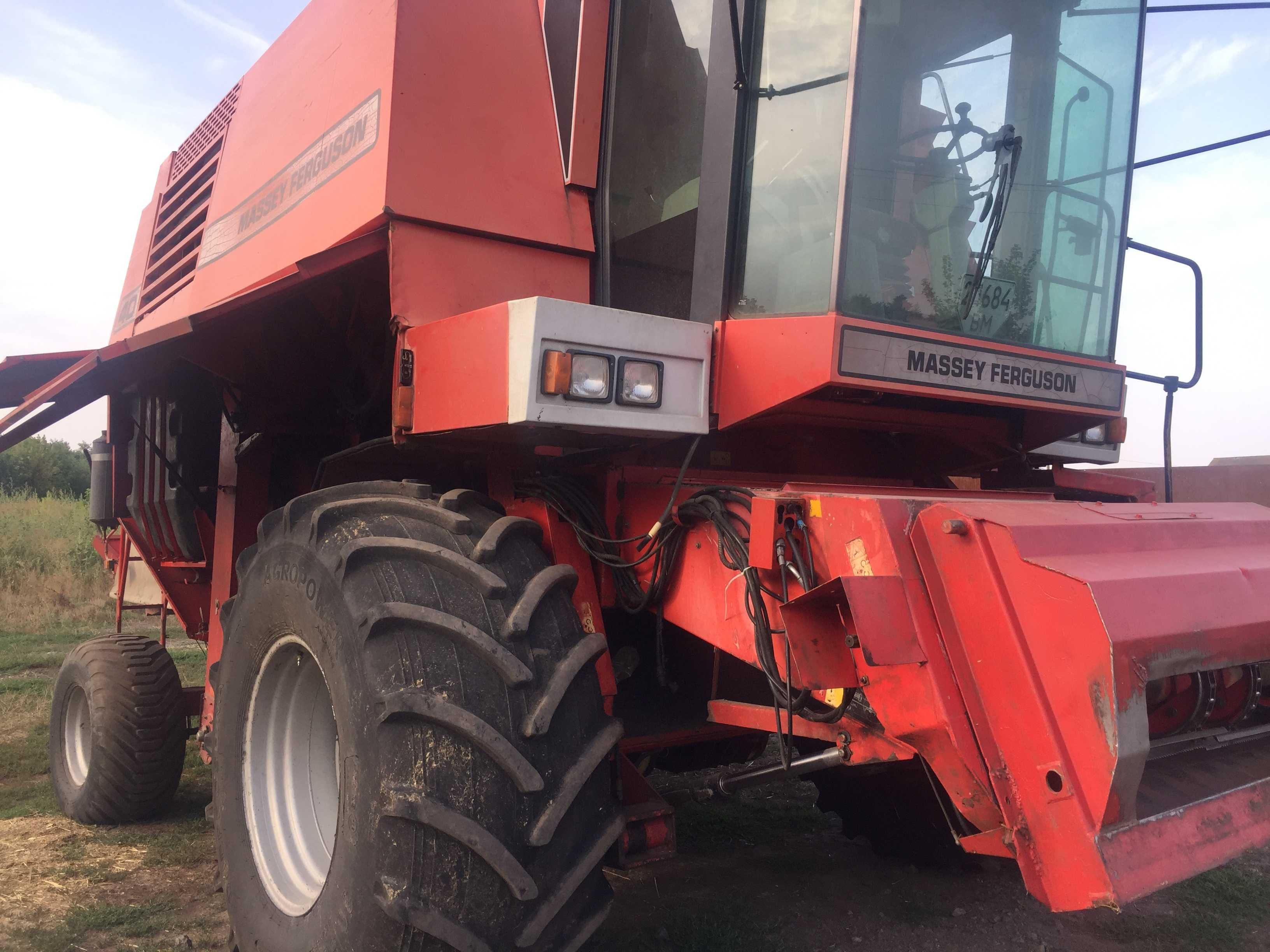 Комбайн Massey Ferguson 40 RS