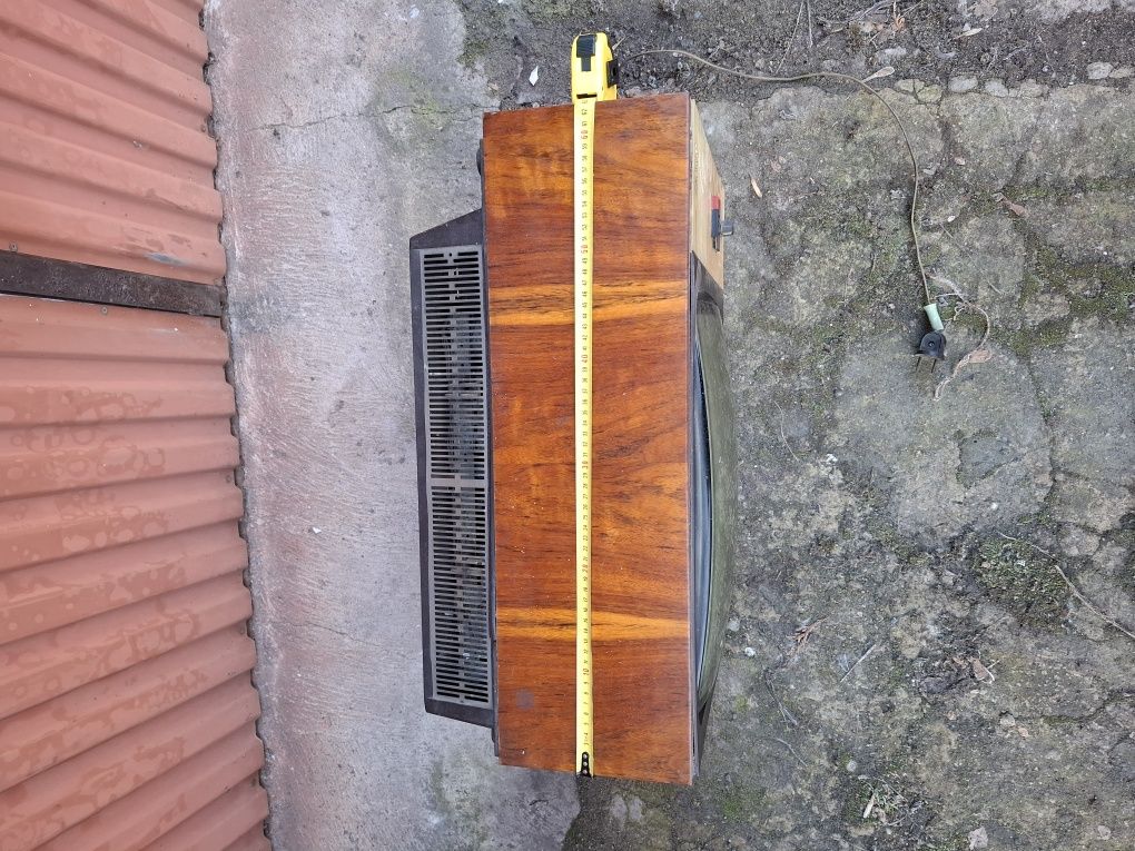 Stary telewizor z czadu PRL