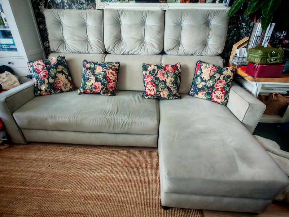 Narożnik z funkcją spania godula