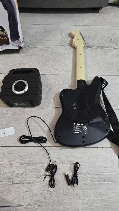 Wirtualna Gitara elektryczna Jam Hero ze wzmacniaczem od 3 lat