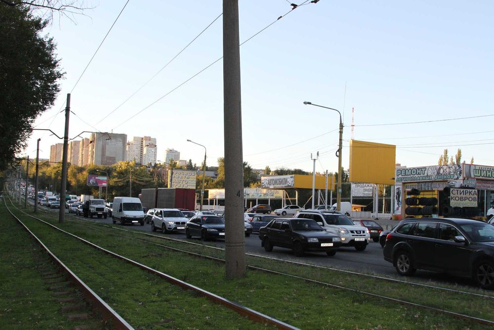 Автостоянка, парковка в центре города