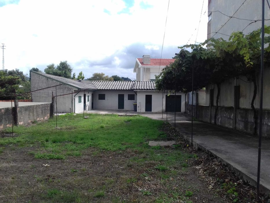 Vendo terreno (592 m2)