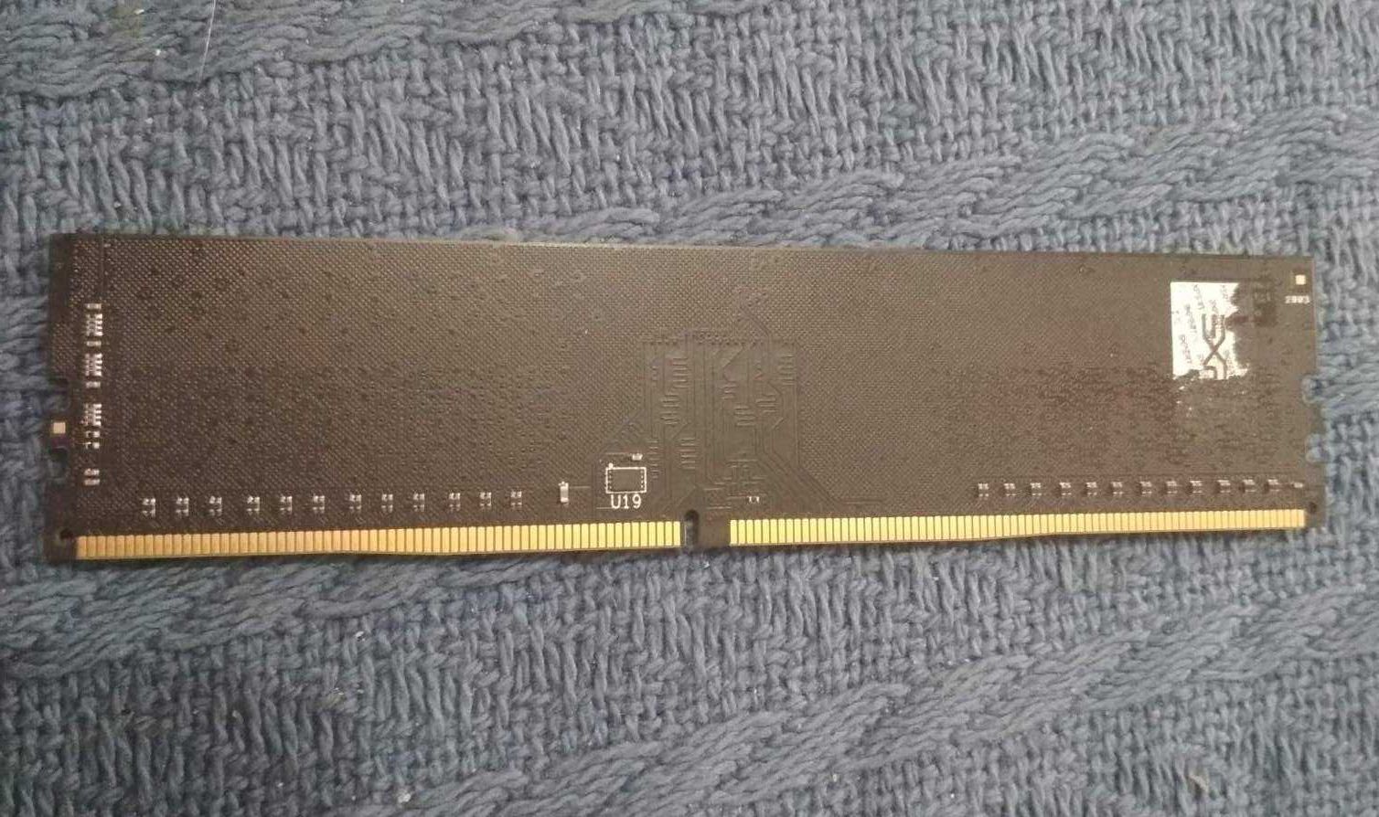 Team (TeamGroup) ddr4= 4Gb 2400MHz