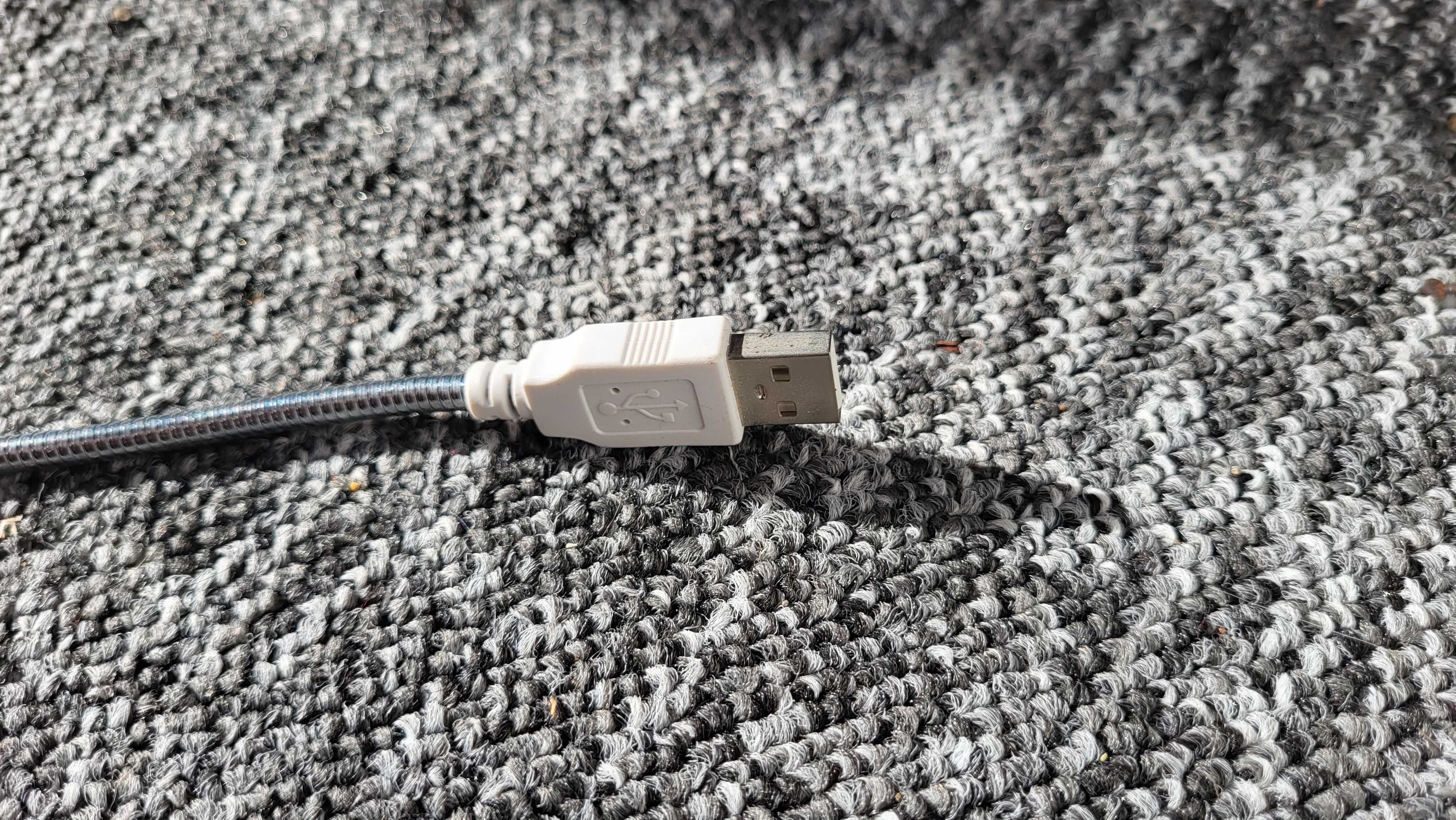 Lampka do podłączenia USB