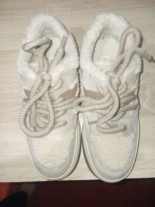 Зимові теплі кросівки Lonza