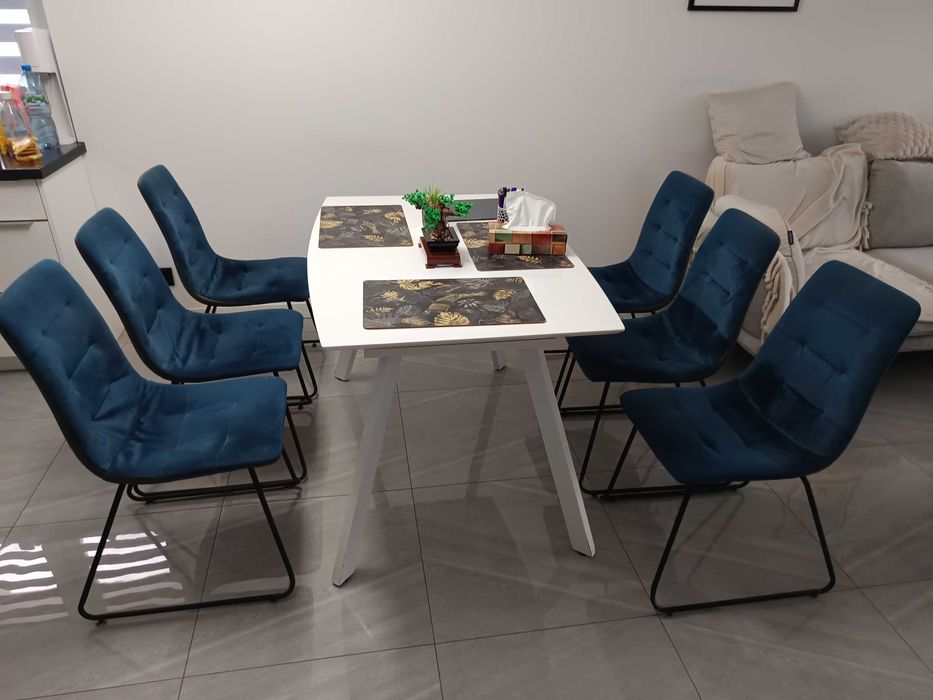 Krzesła welurowe 6szt.