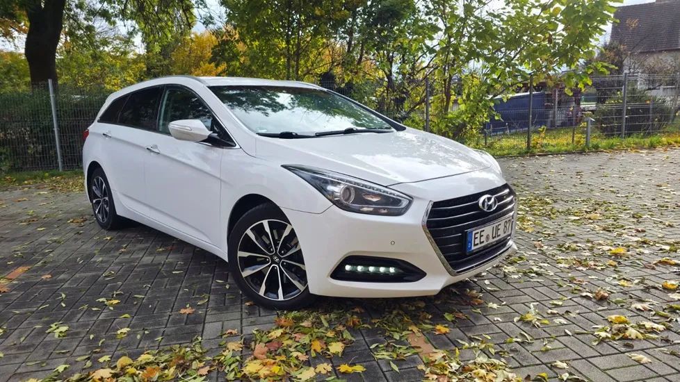 Hyundai i40 Serwis Do Końca Zadbany Kamera Nawigacja Piękny Kolor