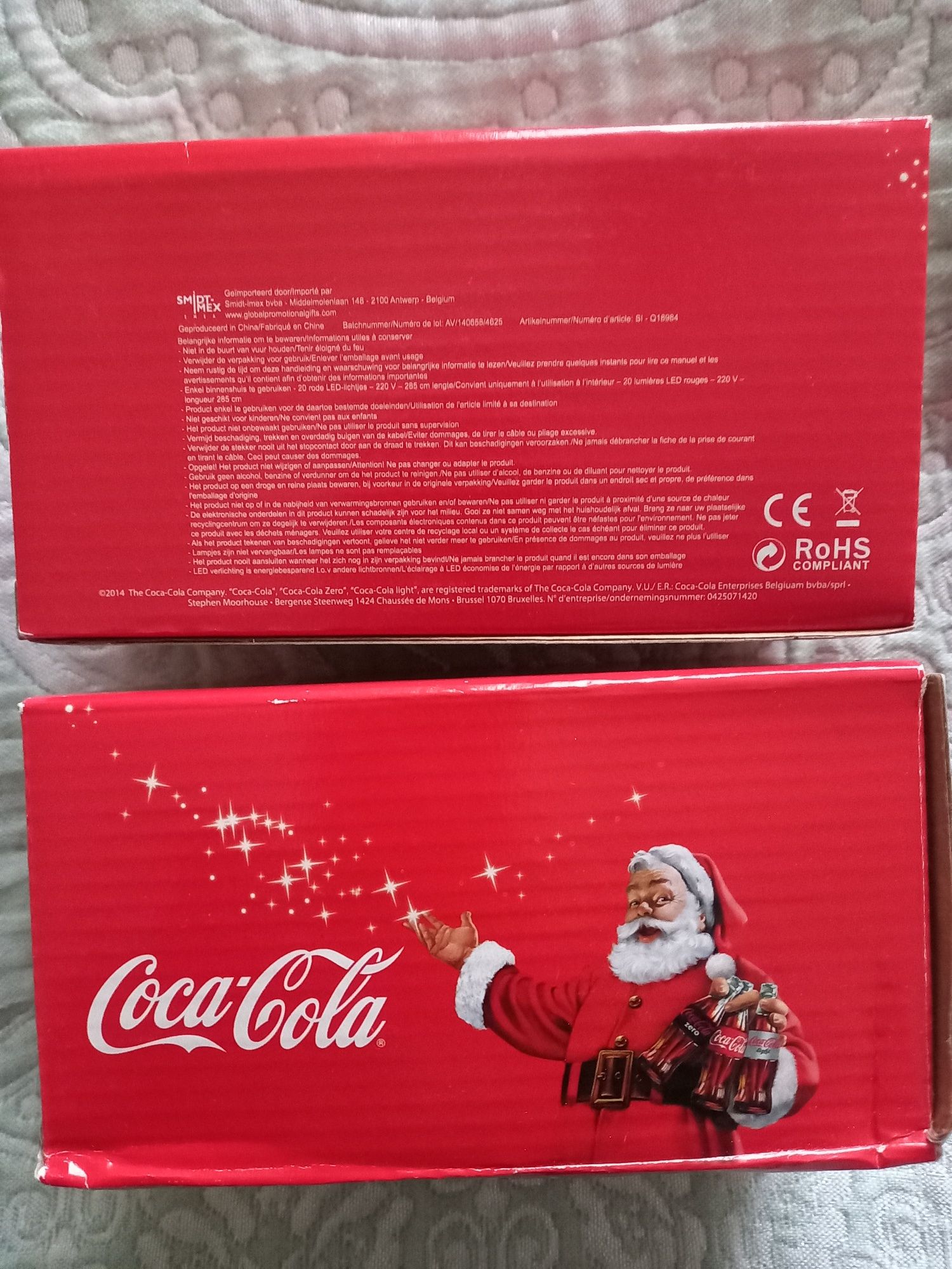 Новогодняя гирлянда Coca-Cola.