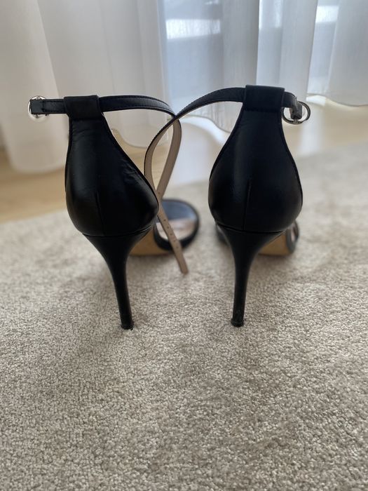 Sandálias Zara, tamanho 38. Pretas